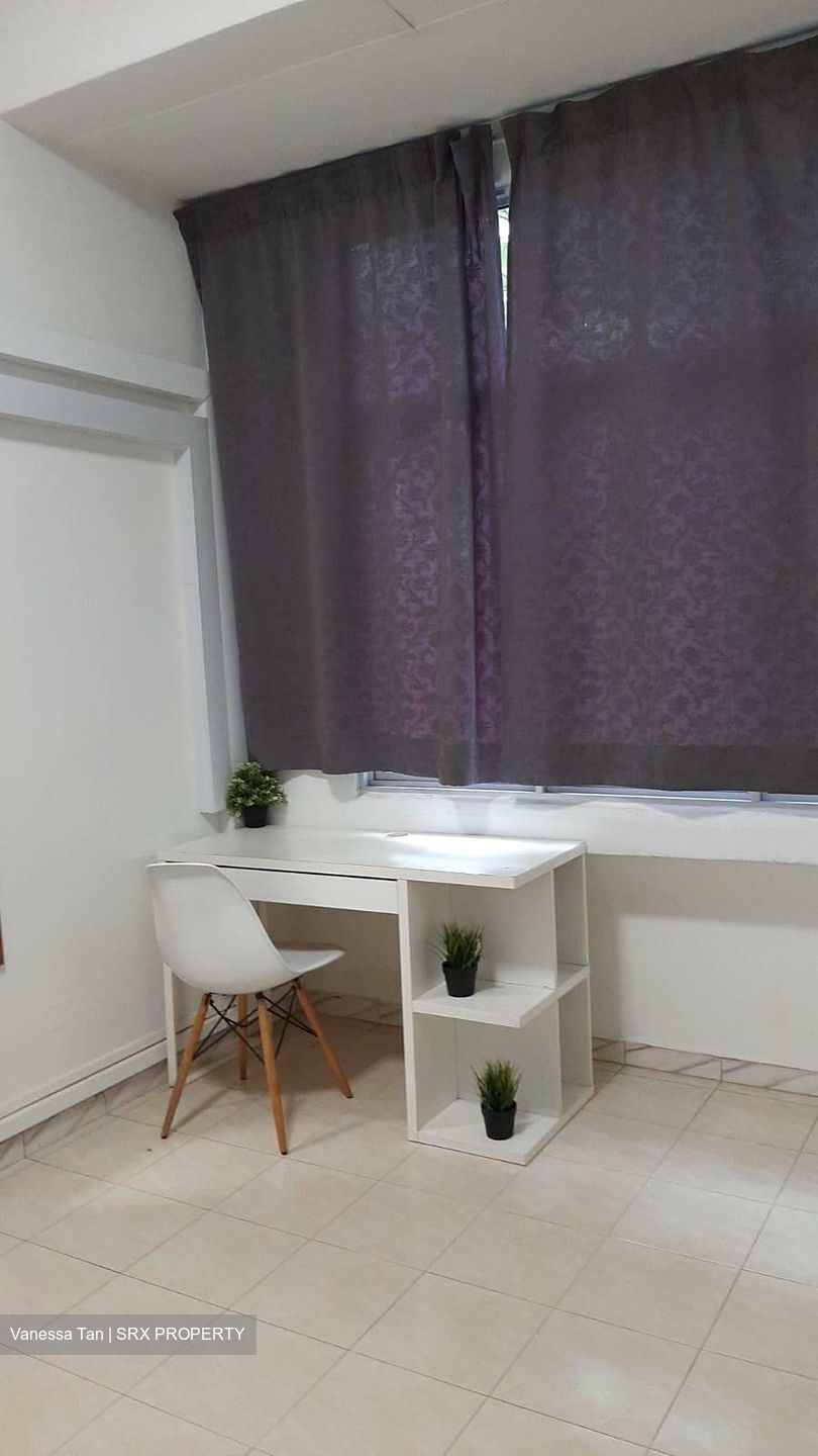 Emerald Apartments (D9), Apartment #386086971